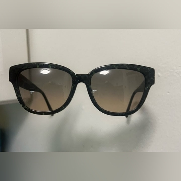 NWT Coach Sunglasses - Emerald Green Signature "C" w/Gold-Toned Hardware - Picture 6 of 11